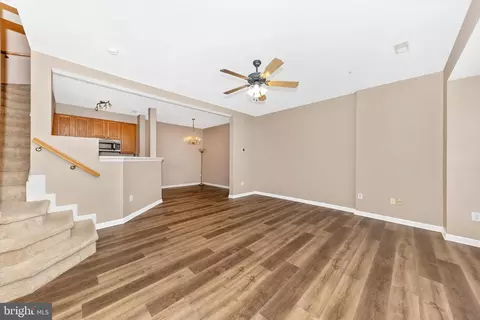 Living - 5183 Duke Ct, Frederick, MD 21703 photo 3 of 3