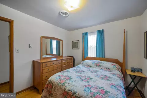 Bedroom - 5402 Hines Rd, Frederick, MD 21704 photo 2 of 6