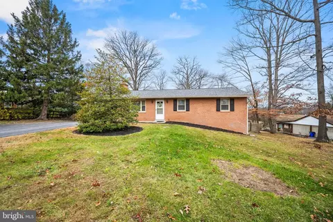 Exterior - 5402 Hines Rd, Frederick, MD 21704 photo 2 of 13