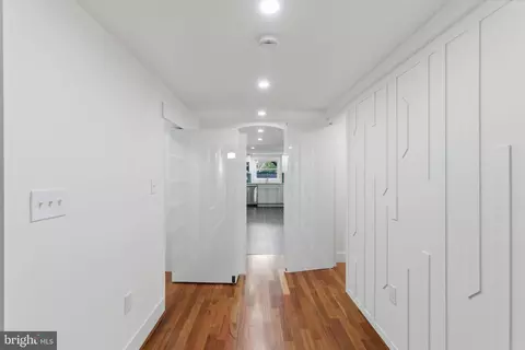 Entry Way - 38 E 6th St, Frederick, MD 21701 photo 5 of 11