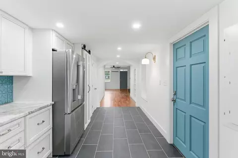 Entry Way - 38 E 6th St, Frederick, MD 21701 photo 8 of 11