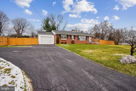 5708 Lakeview Dr, Frederick, MD 21702 photo 30