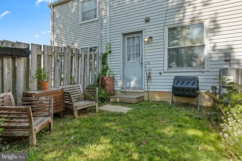 Exterior - 5819 Whitfield Ct, Frederick, MD 21703 photo 3 of 4
