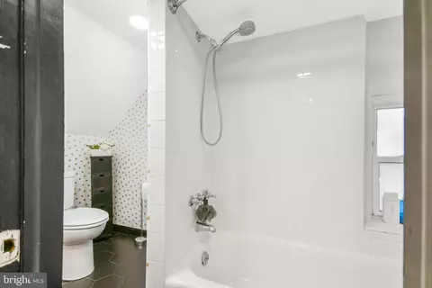 Bath - 247 Dill Ave, Frederick, MD 21701 photo 9 of 10