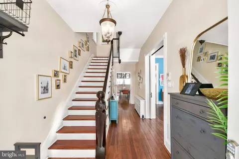 Entry Way - 247 Dill Ave, Frederick, MD 21701 photo 3 of 14