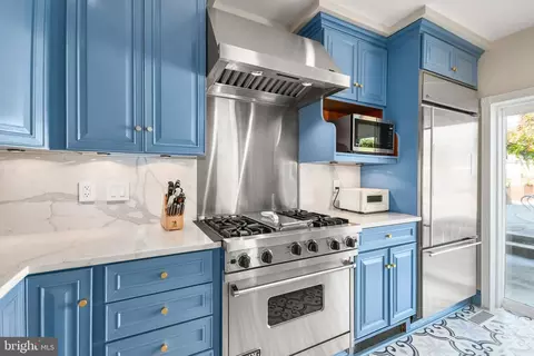 Kitchen - 247 Dill Ave, Frederick, MD 21701 photo 4 of 7