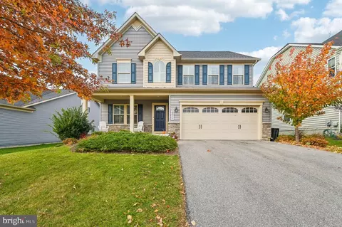 1211 Long Farm Ln, Brunswick, MD 21716