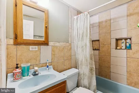 Bath - 9306 Granite Cir, Frederick, MD 21702 photo 1 of 1