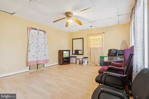 Living - 9306 Granite Cir, Frederick, MD 21702 photo 1 of 2