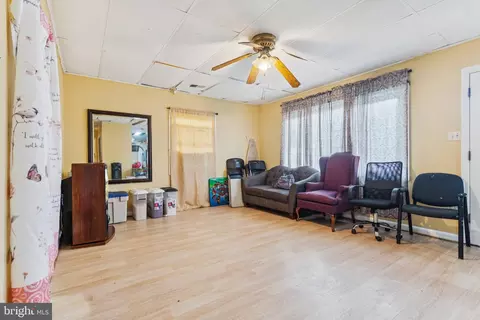 Living - 9306 Granite Cir, Frederick, MD 21702 photo 2 of 2