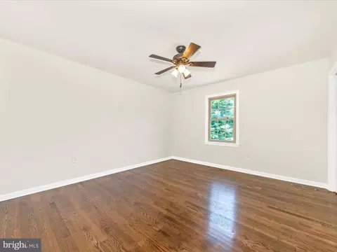 Bedroom - 8395 Buckeye Ct, Frederick, MD 21702 photo 4 of 7
