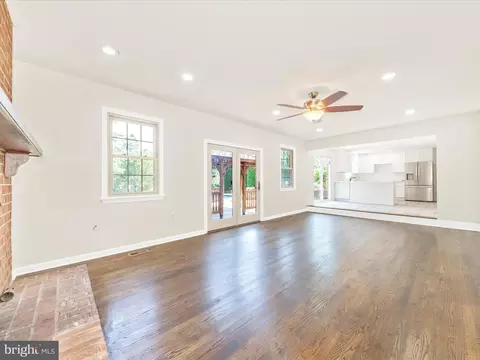 Living - 8395 Buckeye Ct, Frederick, MD 21702 photo 11 of 12
