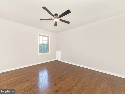 Bedroom - 8395 Buckeye Ct, Frederick, MD 21702 photo 2 of 7
