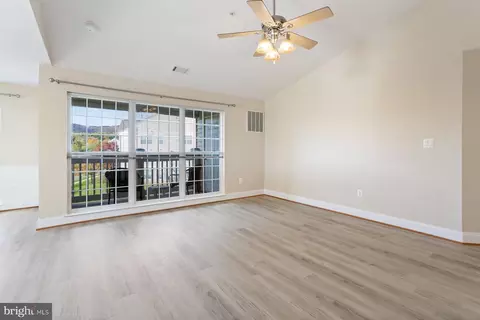 Living - 2500 Hemingway Dr #3-3D, Frederick, MD 21702 photo 2 of 7