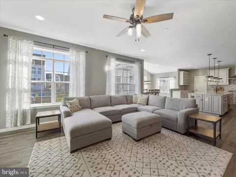 2726 Moon Shot Ln, Frederick, MD 21702 photo 5