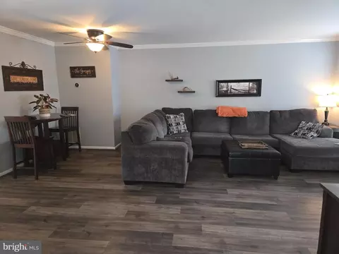 Living - 9113 Ridgefield Ln, Frederick, MD 21701 photo 1 of 2