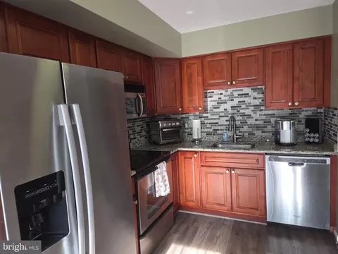 Kitchen - 9113 Ridgefield Ln, Frederick, MD 21701 photo 3 of 4
