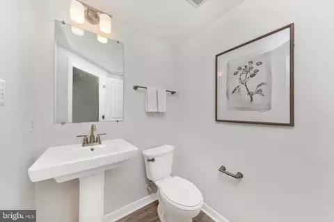 Entry Way - 714 D Iron Forge Rd, Frederick, MD 21702 photo 5 of 6
