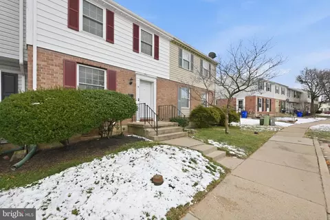 16 S Pendleton Ct, Frederick, MD 21701 photo 3