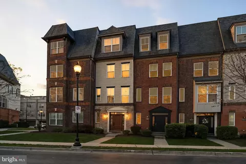 Exterior - 1416 Wheyfield Dr, Frederick, MD 21701 photo 2 of 4