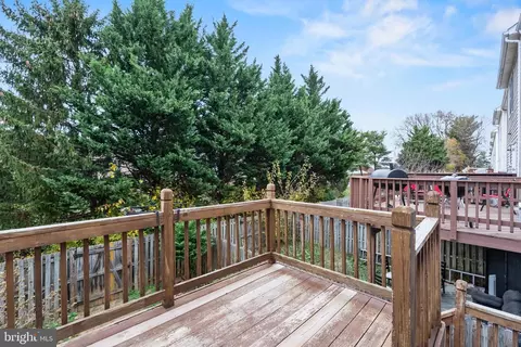 Exterior - 426 Blossom Ln, Frederick, MD 21701 photo 2 of 4