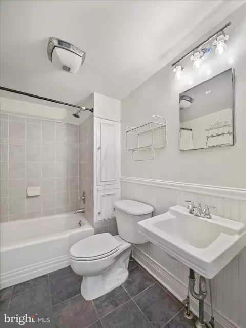 Bath - 17 W 3rd St, Frederick, MD 21701 photo 2 of 2