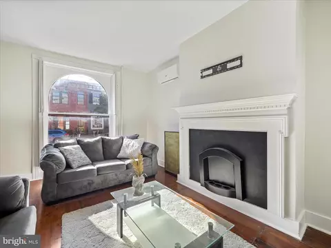 Living - 17 W 3rd St, Frederick, MD 21701 photo 1 of 2