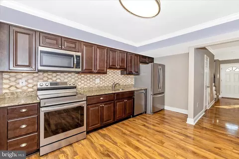 557 Lancaster Pl #557, Frederick, MD 21703 photo 8