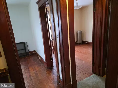 Entry Way - 104 E 7th St, Frederick, MD 21701 photo 5 of 6