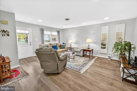 Entry Way - 7006 Arbor Dr, Frederick, MD 21703 photo 3 of 4