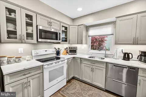 Kitchen - 7006 Arbor Dr, Frederick, MD 21703 photo 3 of 5