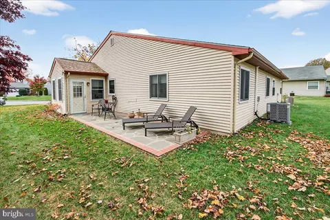 Exterior - 7006 Arbor Dr, Frederick, MD 21703 photo 5 of 15