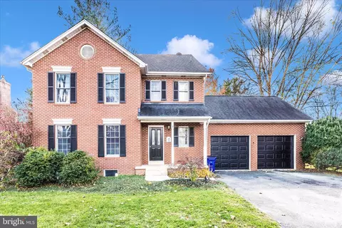 302 Holleybrooke Ct, Walkersville, MD 21793