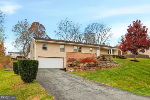 10007 York Dr, Ijamsville, MD 21754