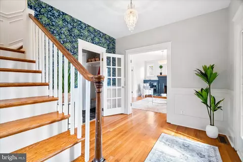 Entry Way - 301 Fleming Ave, Frederick, MD 21701 photo 2 of 8