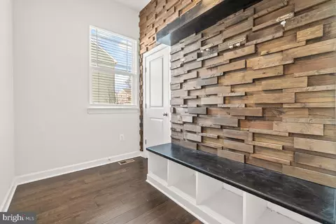 Entry Way - 5521 Hawk Ridge Rd, Frederick, MD 21704 photo 11 of 16