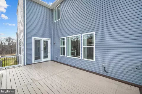 Exterior - 5521 Hawk Ridge Rd, Frederick, MD 21704 photo 8 of 11