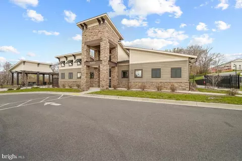 Exterior - 5521 Hawk Ridge Rd, Frederick, MD 21704 photo 10 of 11