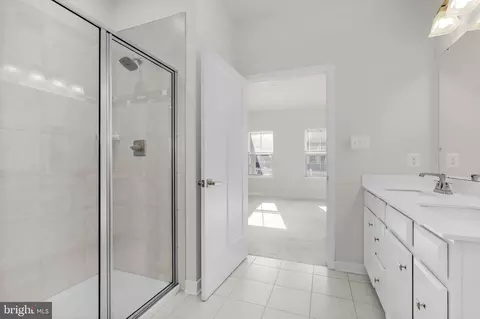 Bath - 6129 Dock St, Frederick, MD 21703 photo 1 of 3