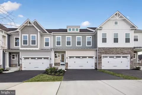 1156 Potomac View Pkwy, Brunswick, MD 21716