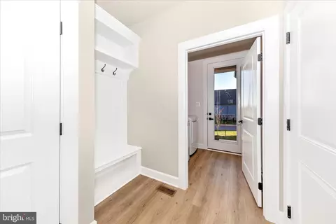 Entry Way - 413 Bucklebury Ln, Frederick, MD 21702 photo 9 of 11