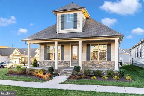 Exterior - 413 Bucklebury Ln, Frederick, MD 21702 photo 5 of 8
