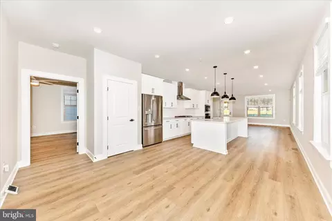 Entry Way - 413 Bucklebury Ln, Frederick, MD 21702 photo 7 of 11