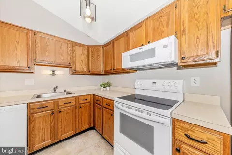 Kitchen - 2149 Wainwright Ct #2C, Frederick, MD 21702 photo 1 of 3