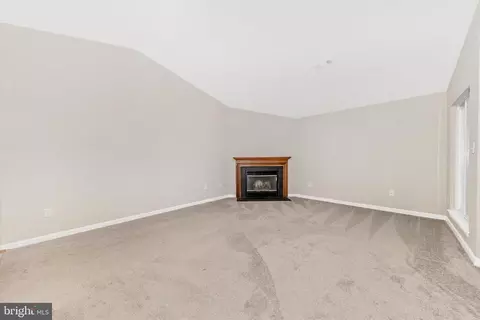 Living - 2149 Wainwright Ct #2C, Frederick, MD 21702 photo 3 of 9