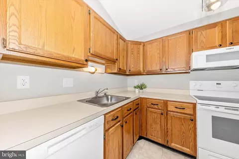 Kitchen - 2149 Wainwright Ct #2C, Frederick, MD 21702 photo 2 of 3