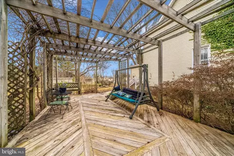 Exterior - 6710 Ford Rd, Frederick, MD 21702 photo 5 of 15
