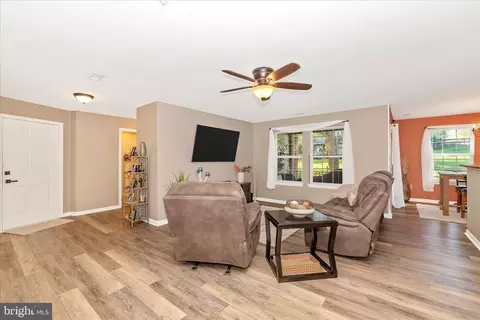 2402 Dominion Dr, Frederick, MD 21702 photo 11