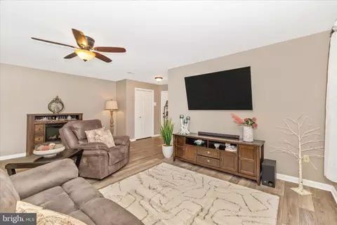 2402 Dominion Dr, Frederick, MD 21702 photo 14