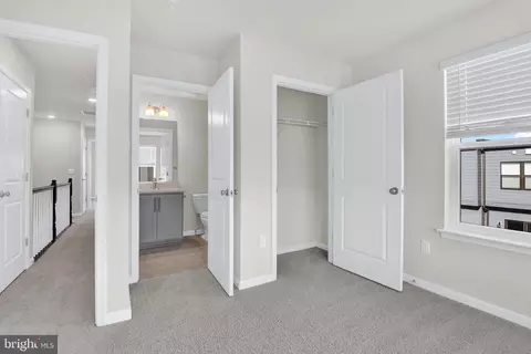 Entry Way - 723 Courier Ln, Frederick, MD 21701 photo 7 of 9
